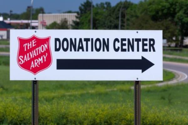 sign for salvation army do<em></em>nation center