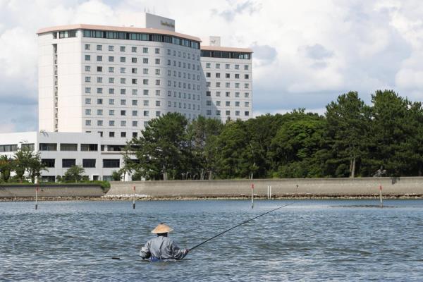 A hotel in Hamamatsu, Shizuoka Prefecture. Hotel operators reduced their headcounts during the pandemic and now face shortages of front desk, catering and cleaning staff. 