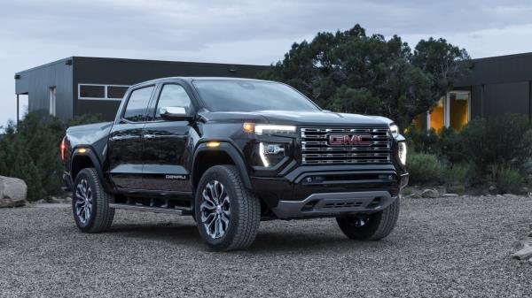 GM reveals new GMC Canyon premium midsize pickup, starting at ,000