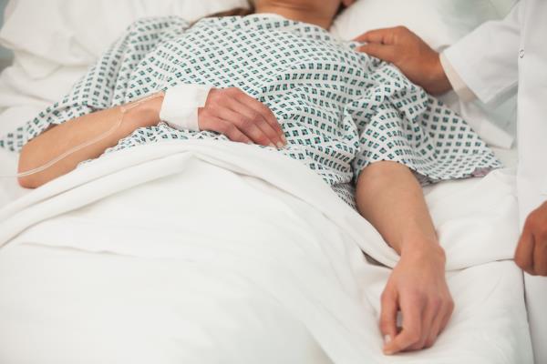 woman in hospital bed